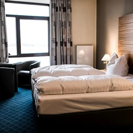 Wiechmanns Weserhotel ホテル *
