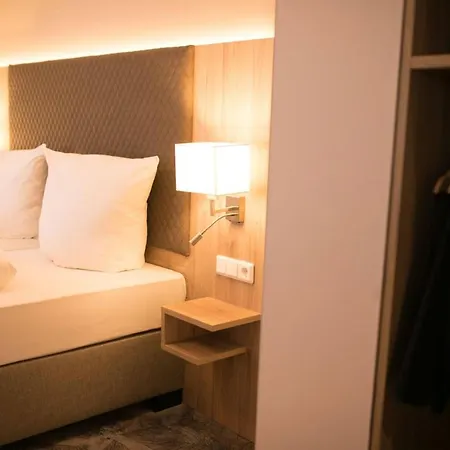 Wiechmanns Weserhotel 호텔 브라케