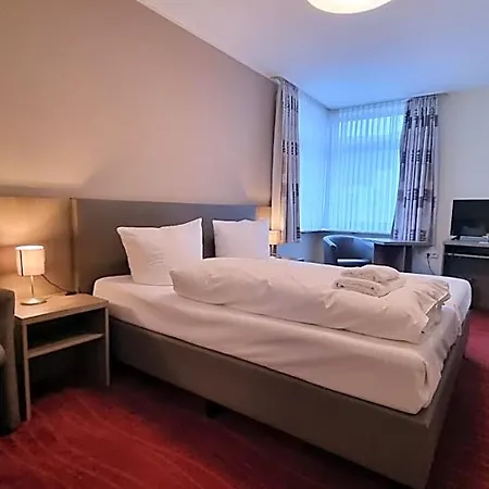 Hotel Wiechmanns Weserhotel 3*